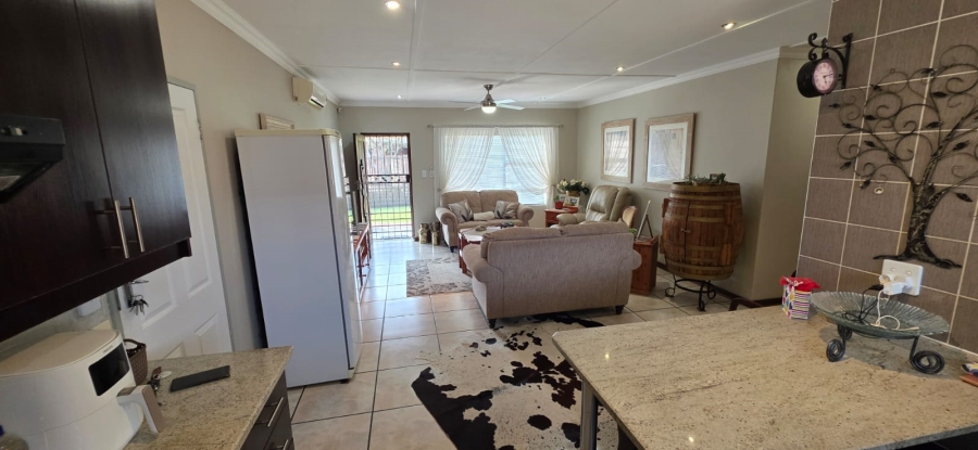 3 Bedroom Property for Sale in Grimbeeck Park North West